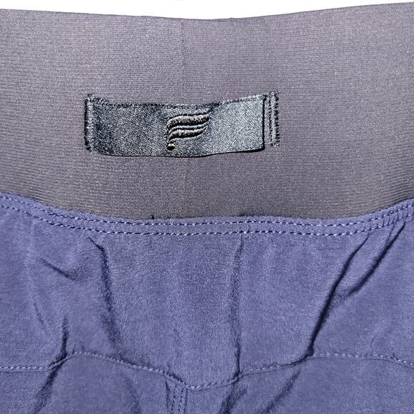 Fabletics Short Lined Size XXL Blue Gym Running Workout Athleisure Zipper Pocket - Picture 5 of 10